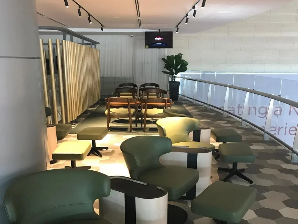 Blossom SATS X Plaza Premium Lounge - T4 International Departures - Photo 5