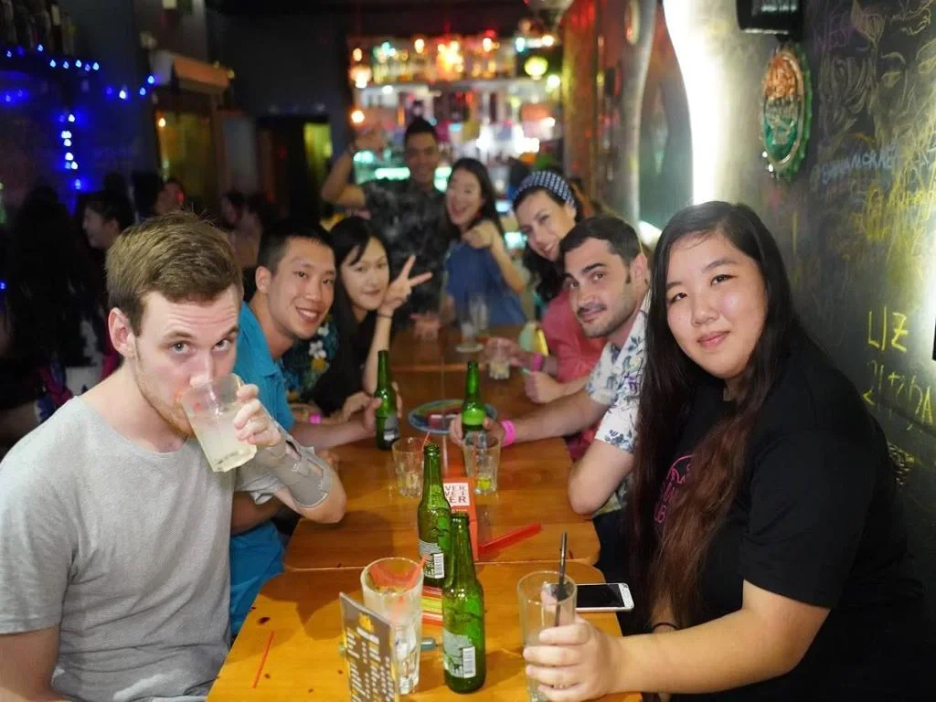 Singapore Pub Crawl - Photo 4