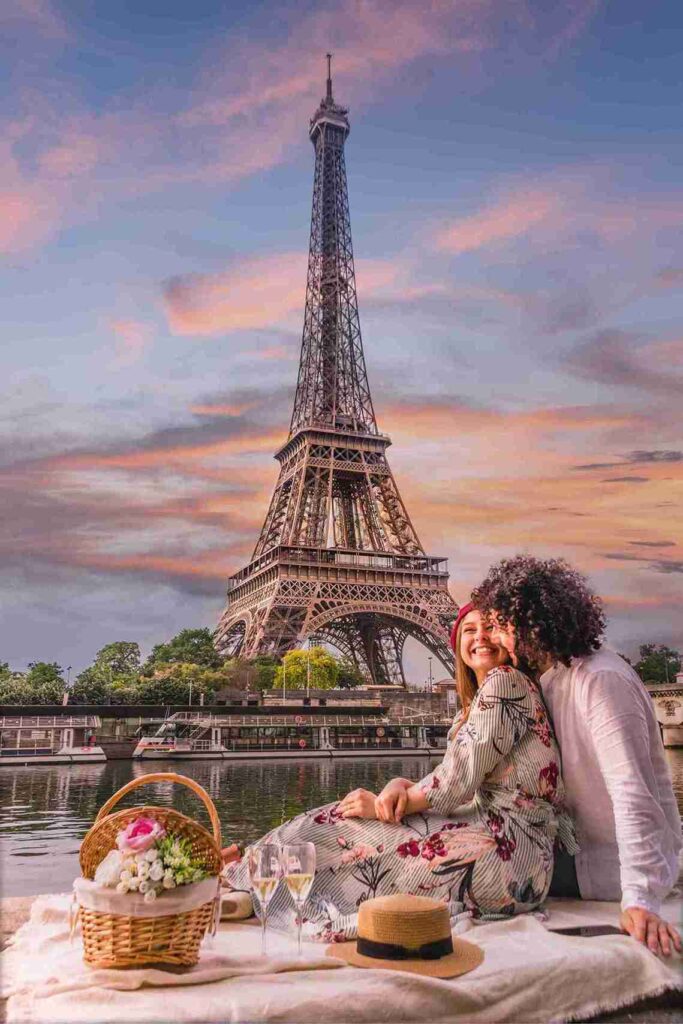 <a href="https://www.freepik.com/free-photo/happy-couple-having-wine-with-view-eiffel-tower_13555416.htm#fromView=search&page=1&position=10&uuid=d3daaa7f-9d28-4c30-a6af-2add6910426d">Image by wirestock on Freepik</a>  