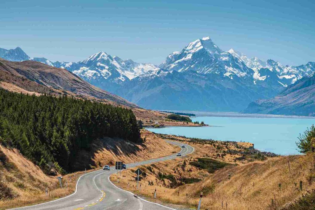 <a href="https://www.freepik.com/free-photo/landscape-lake-pukaki-pukaki-new-zealand-surrounded-with-snowy-mountains_12040197.htm#fromView=search&page=1&position=1&uuid=74a5ccd0-9796-4ebe-b029-895916c6aa16">Image by wirestock on Freepik</a>