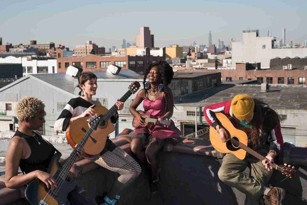 <a href="https://www.freepik.com/free-photo/medium-shot-friends-playing-together_21531776.htm#fromView=search&page=1&position=9&uuid=c243b151-796c-409f-956e-a3a58d8ecc33">Image by freepik</a>
Singapore package tour 4 days 3 nights