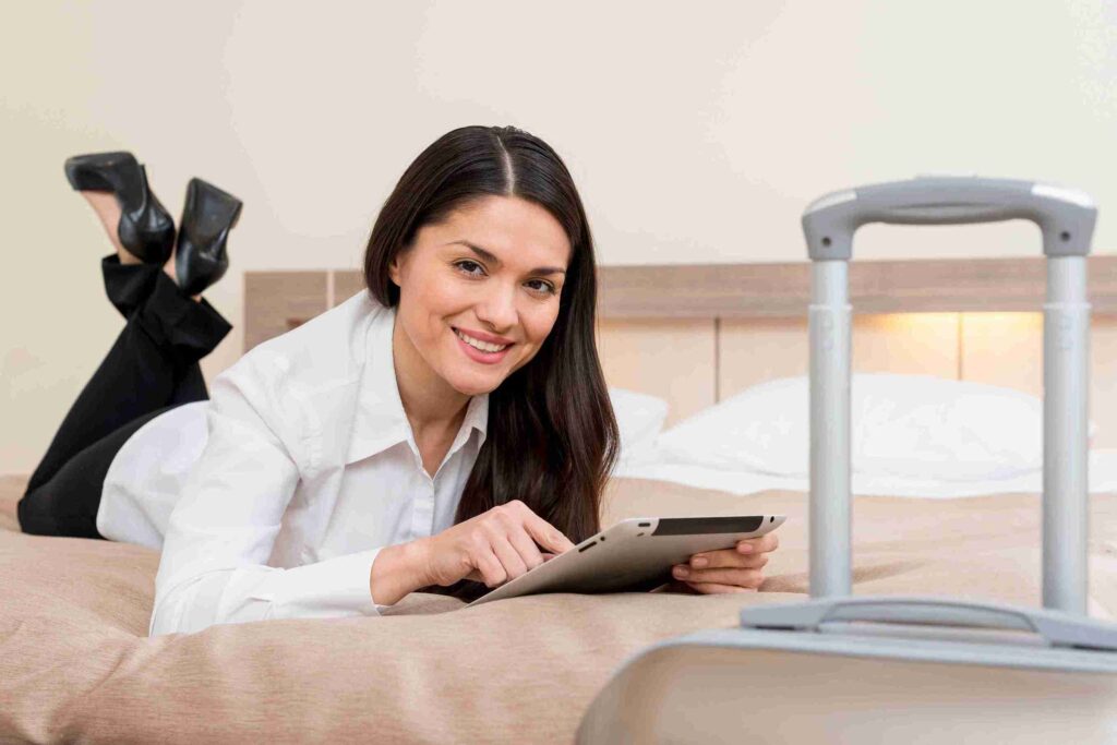 <a href="https://www.freepik.com/free-photo/woman-hotel-room_4078241.htm#fromView=search&page=1&position=19&uuid=bded3cdc-dc34-4331-b5bb-0c3d4cd141b6">Image by freepik</a>